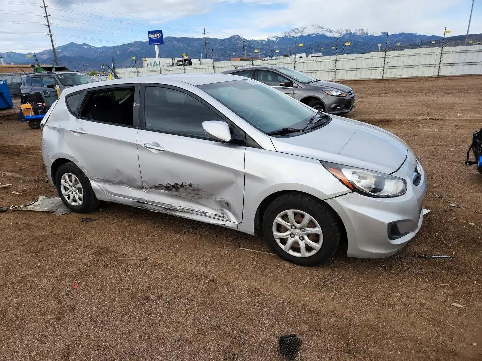 2013 HYUNDAI ACCENT GS  