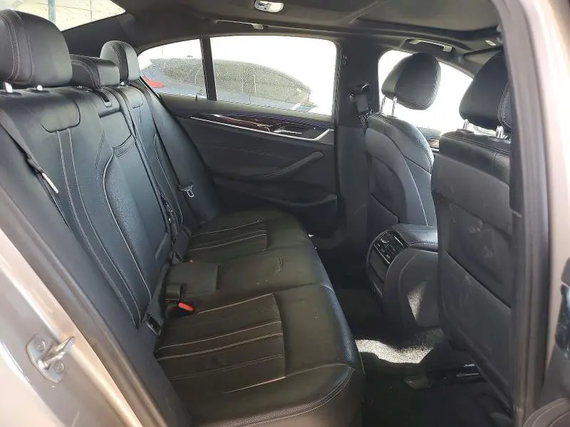 2018 BMW 530E   