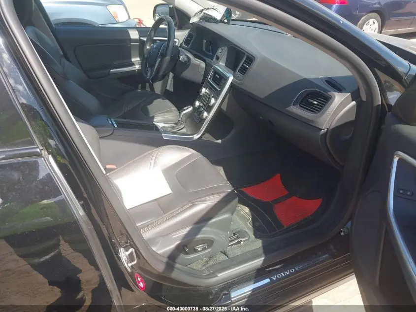 2016 VOLVO V60 CROSS COUNTRY T5