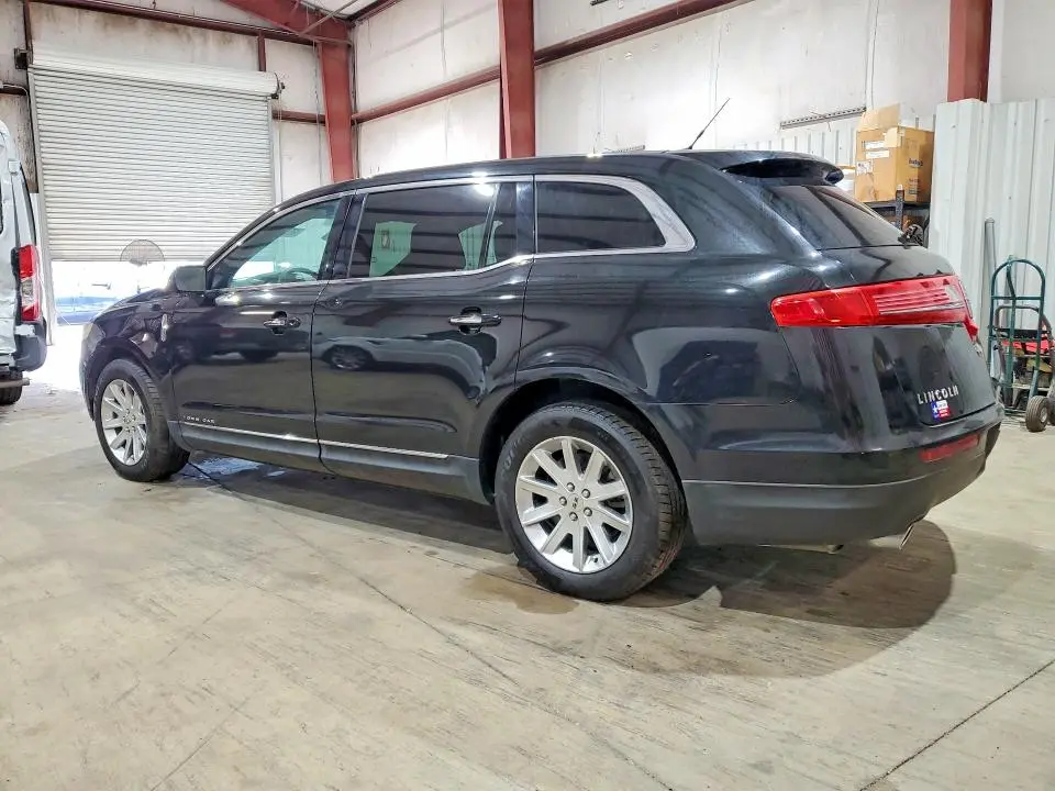 2014 LINCOLN MKT   