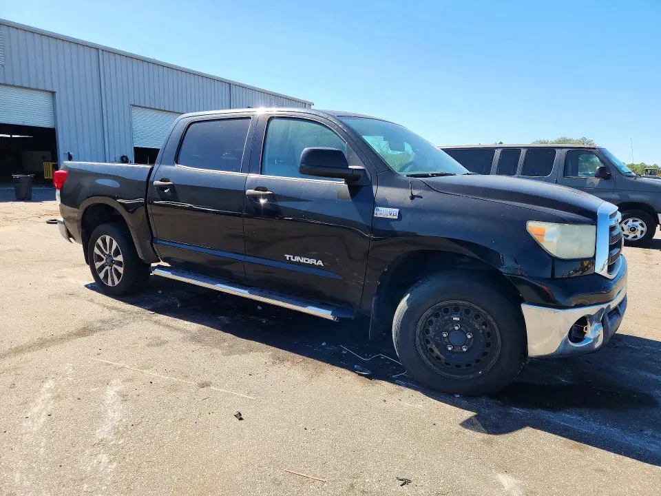 2011 TOYOTA TUNDRA CREWMAX SR5  