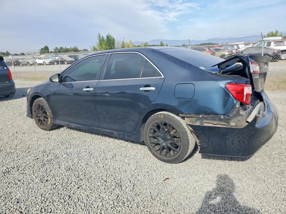2013 TOYOTA CAMRY SE  