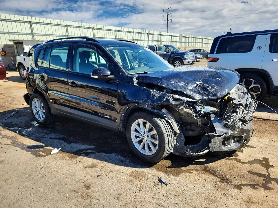 2017 VOLKSWAGEN TIGUAN S  