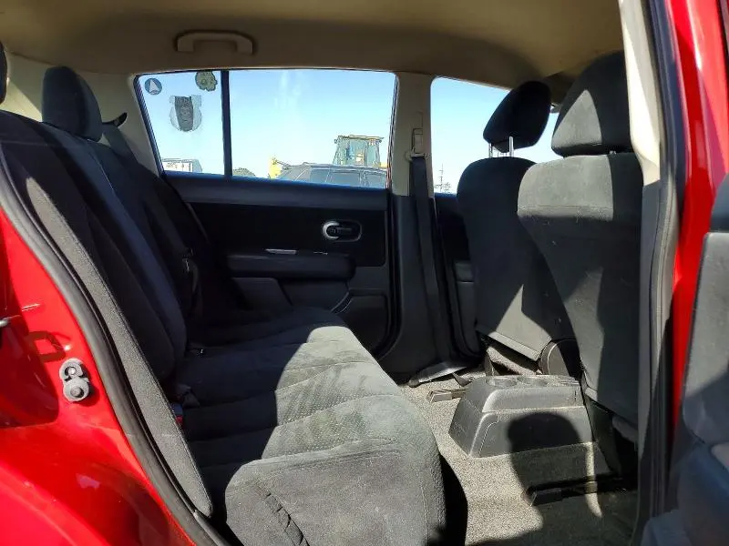 2011 NISSAN VERSA 1.8 S  