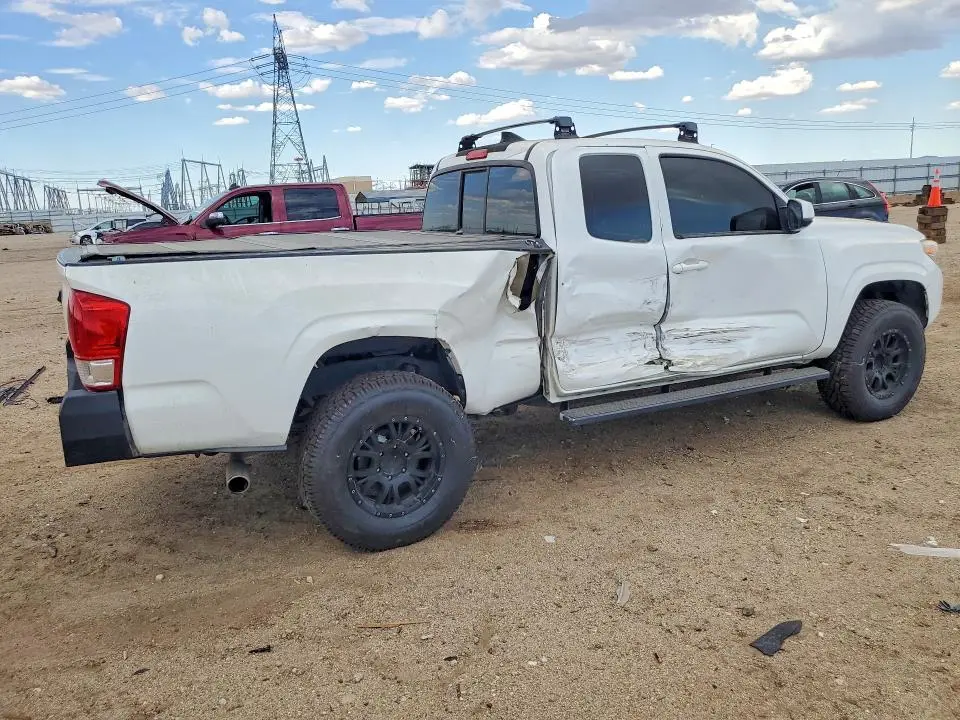2017 TOYOTA TACOMA SR  