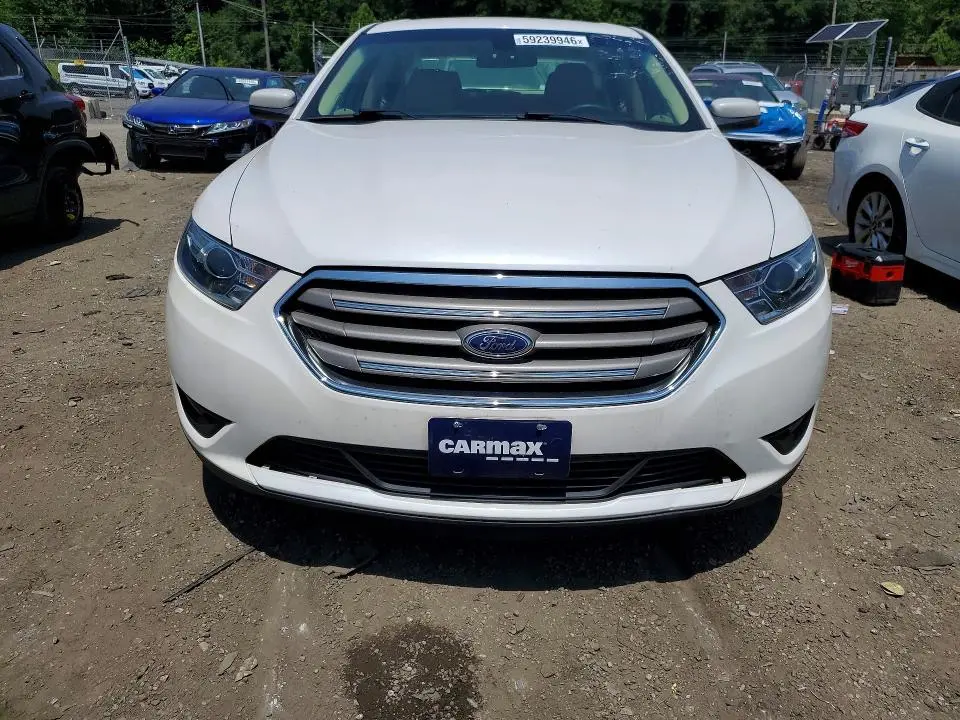 2019 FORD TAURUS SEL  