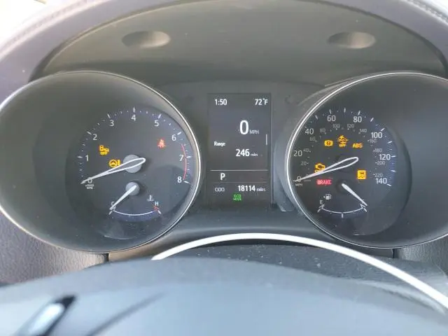 2020 TOYOTA C-HR XLE  