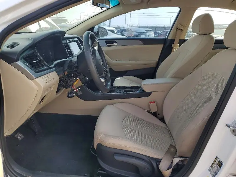 2018 HYUNDAI SONATA SE  