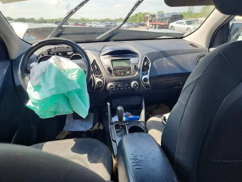 2010 HYUNDAI TUCSON GLS  