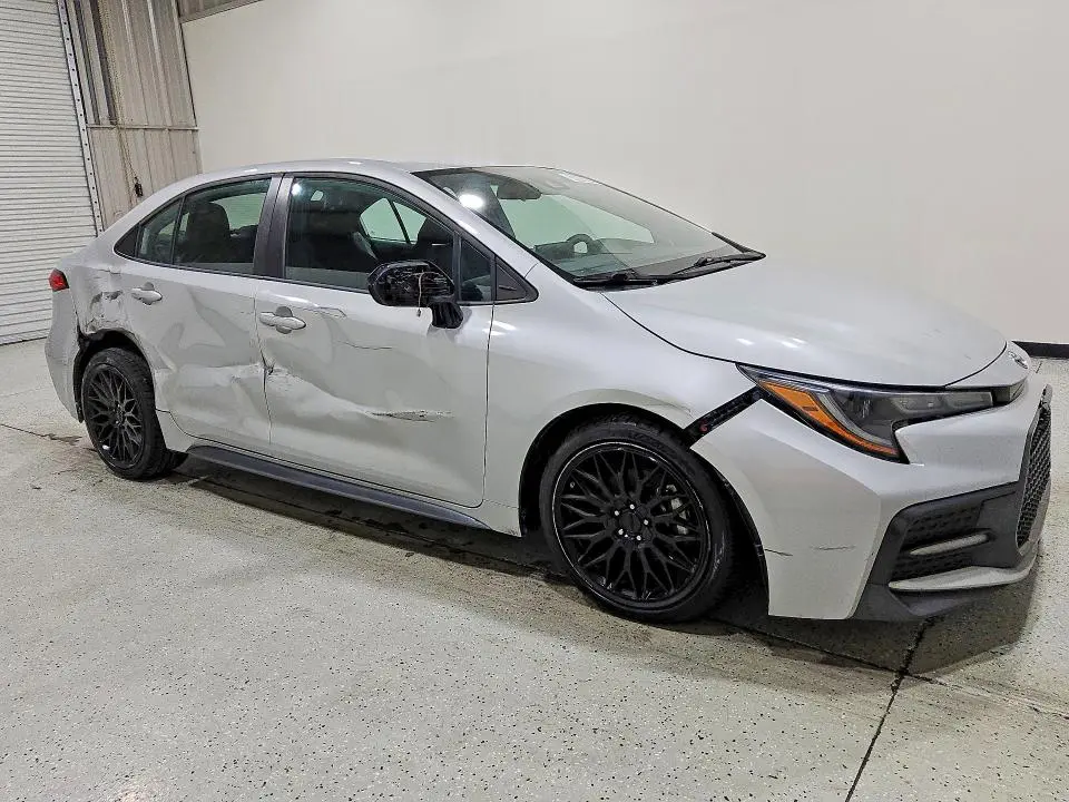 2021 TOYOTA COROLLA SE  