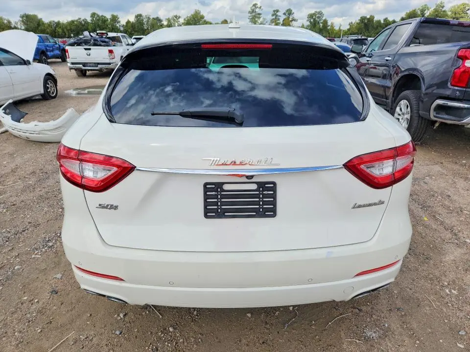 2020 MASERATI LEVANTE S  