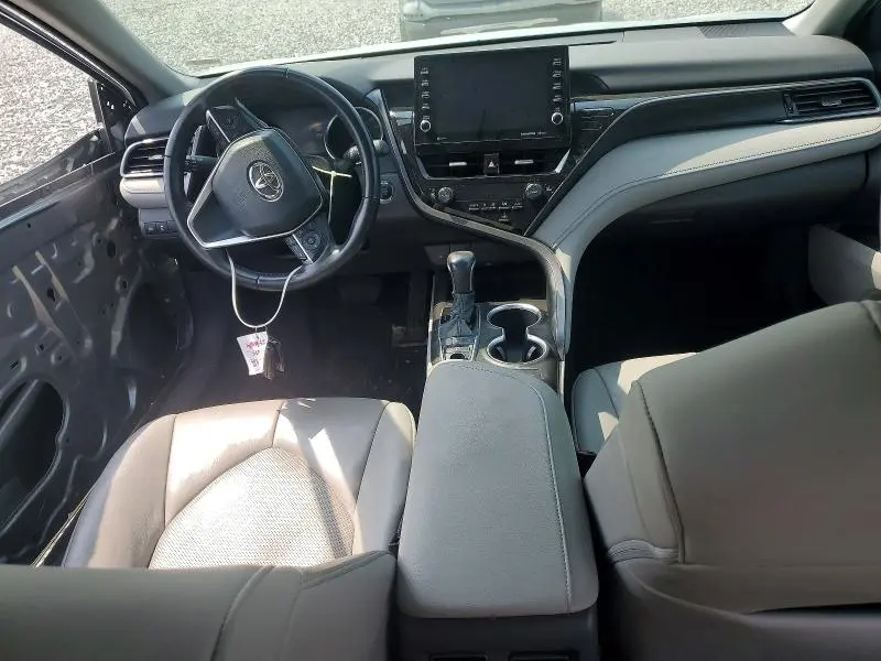 2023 TOYOTA CAMRY XLE  