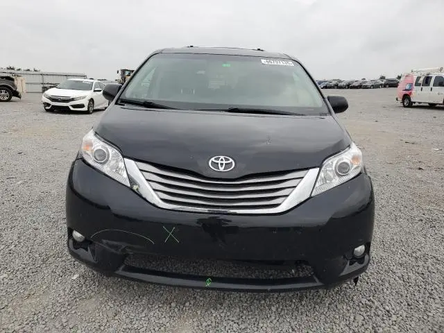 2015 TOYOTA SIENNA XLE  
