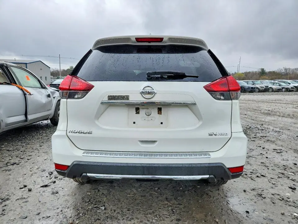 2017 NISSAN ROGUE SV  