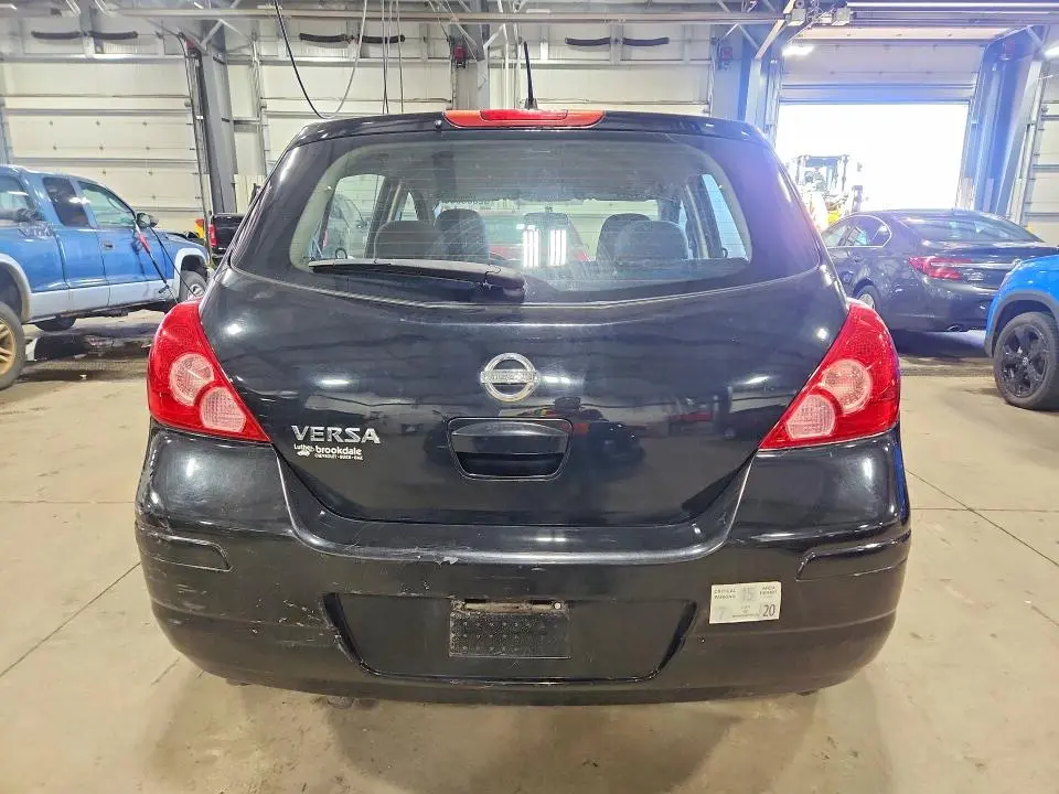 2010 NISSAN VERSA 1.8 S  