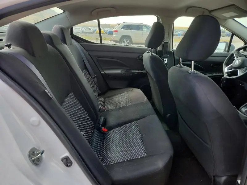 2022 NISSAN VERSA S  