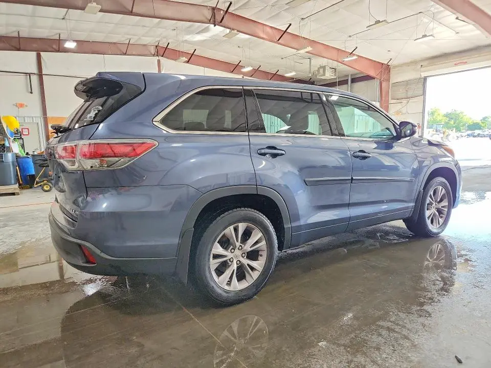 2015 TOYOTA HIGHLANDER LE PLUS  