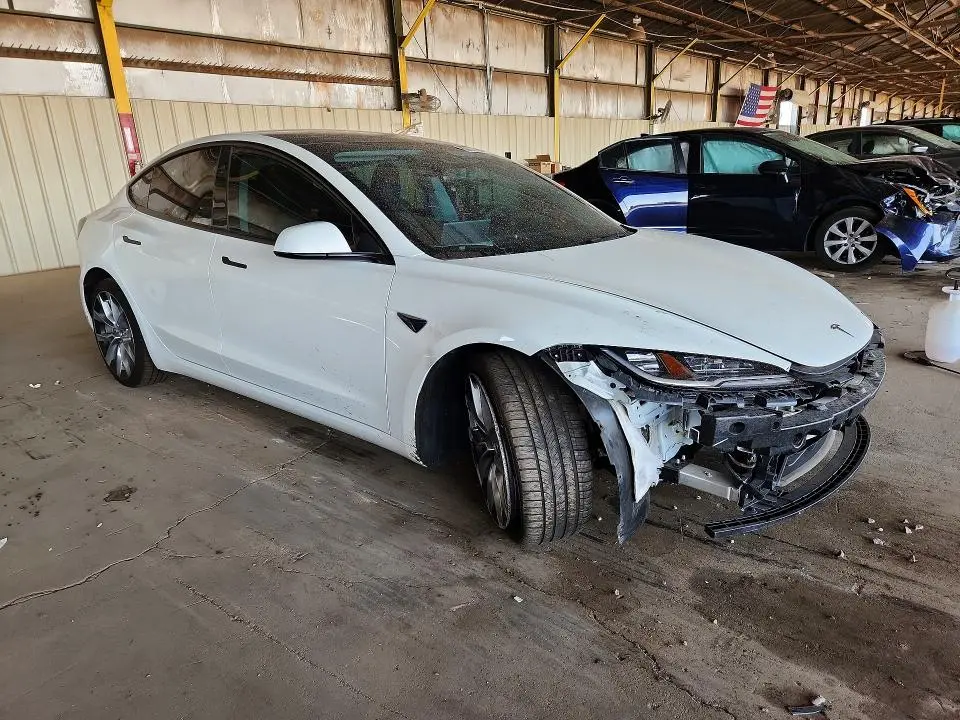 2024 TESLA MODEL 3   