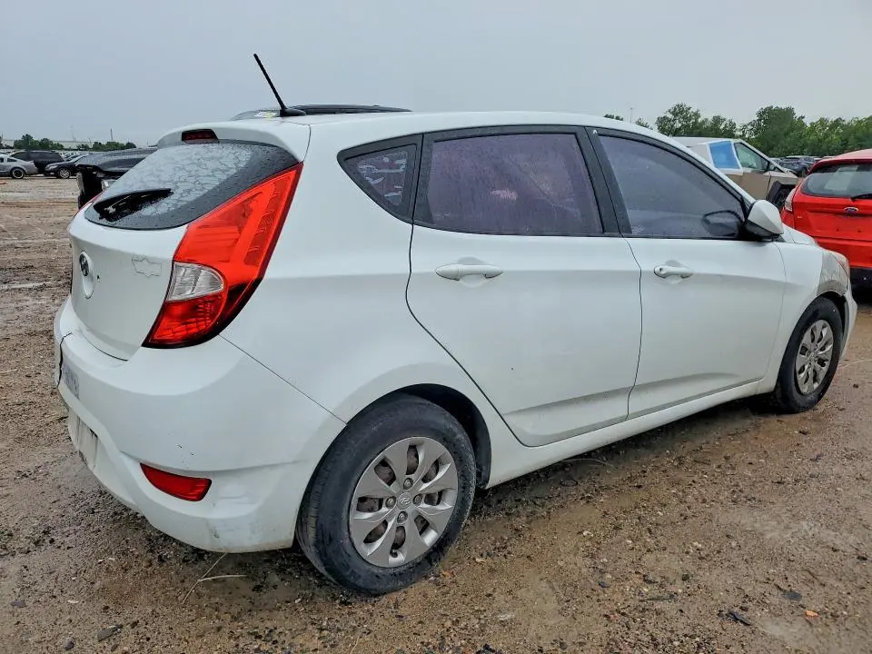 2015 HYUNDAI ACCENT GS  
