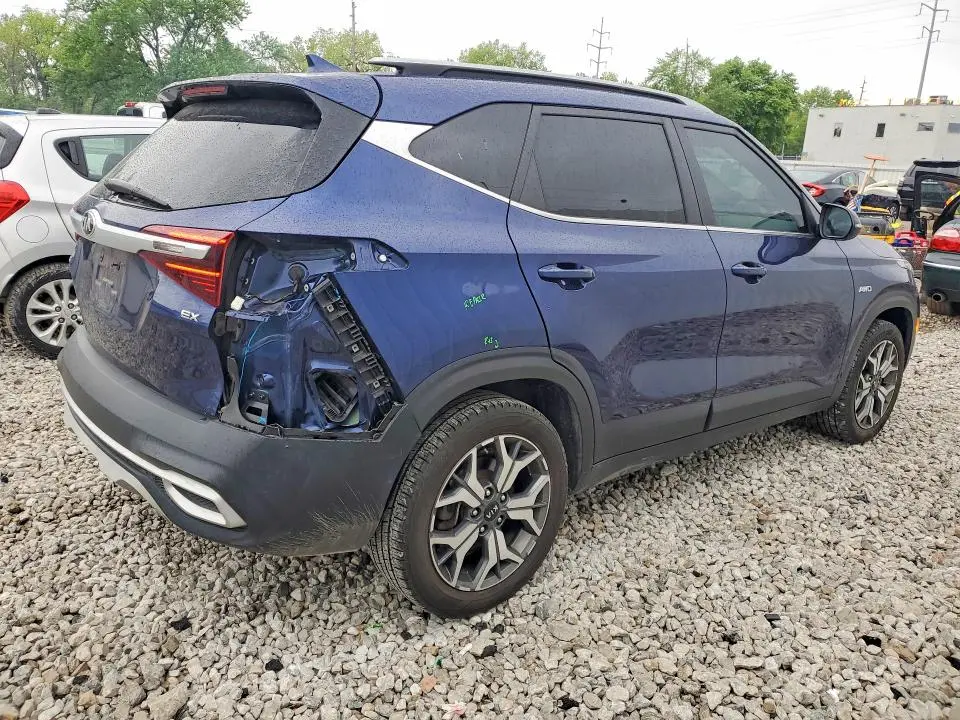 2021 KIA SELTOS EX  