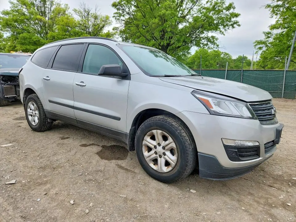 2013 CHEVROLET TRAVERSE LS  