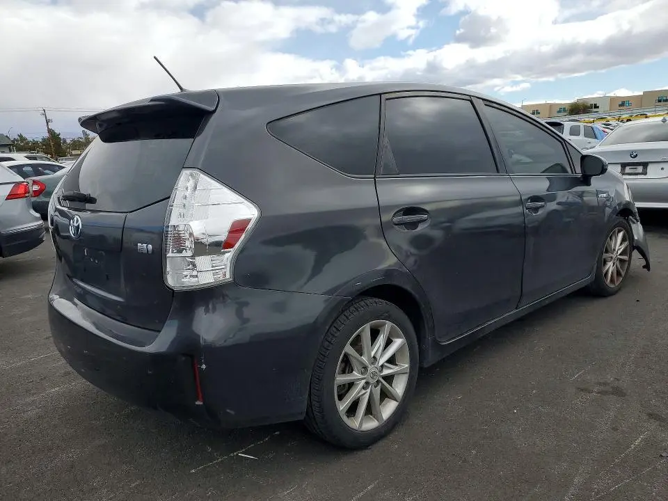 2012 TOYOTA PRIUS V FIVE  