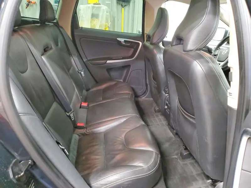 2011 VOLVO XC60 3.2  