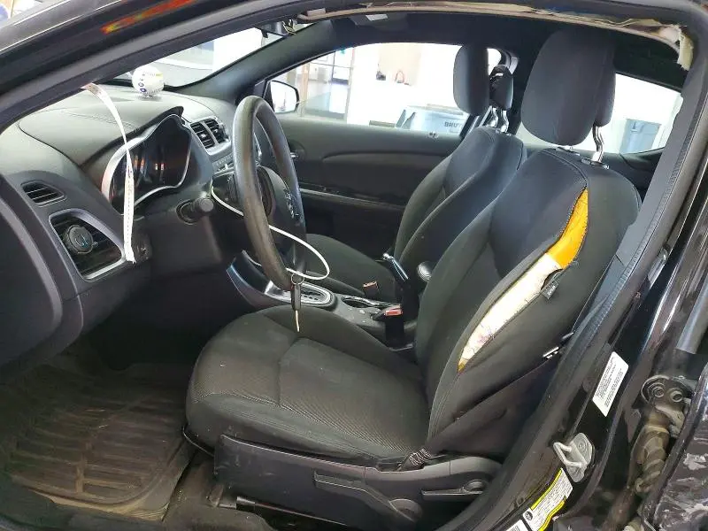2013 DODGE AVENGER SE  