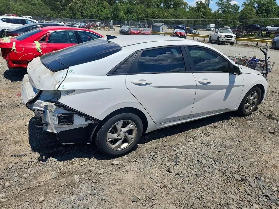2021 HYUNDAI ELANTRA SE  