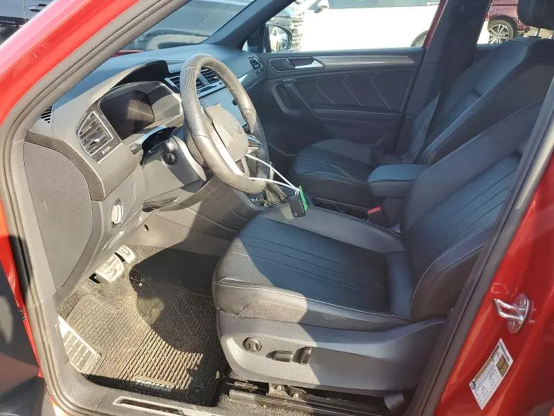 2024 VOLKSWAGEN TIGUAN SE R-LINE BLACK  