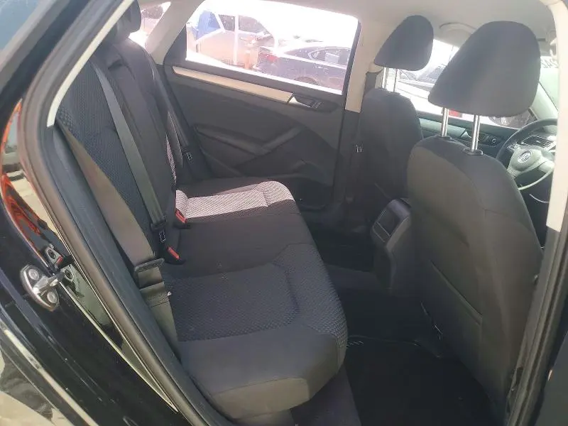 2012 VOLKSWAGEN PASSAT S  