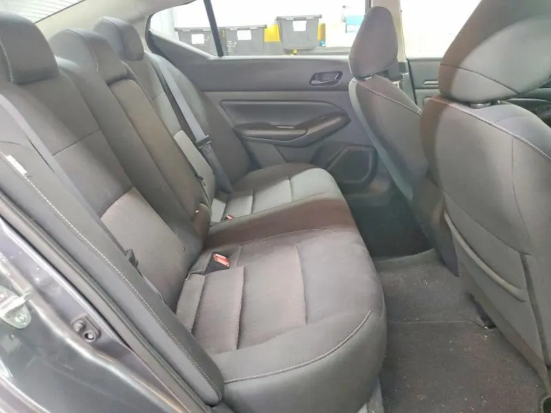 2024 NISSAN ALTIMA SV  