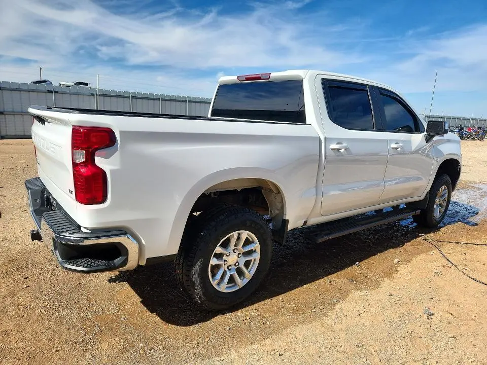 2024 CHEVROLET SILVERADO K1500 LT  