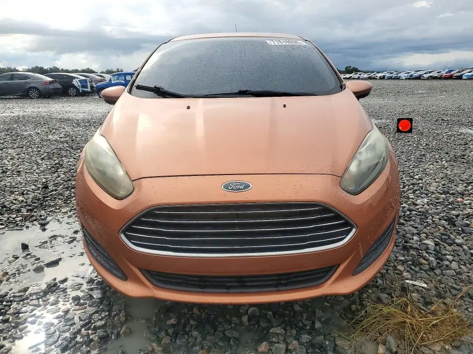 2017 FORD FIESTA SE  