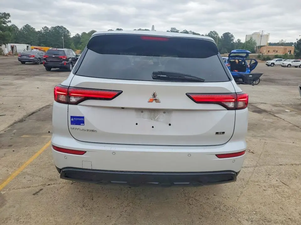 2023 MITSUBISHI OUTLANDER SE  
