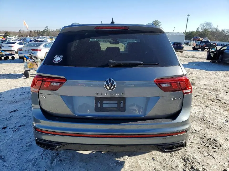 2022 VOLKSWAGEN TIGUAN SE R-LINE BLACK  