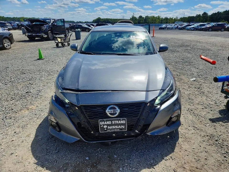 2019 NISSAN ALTIMA SL  