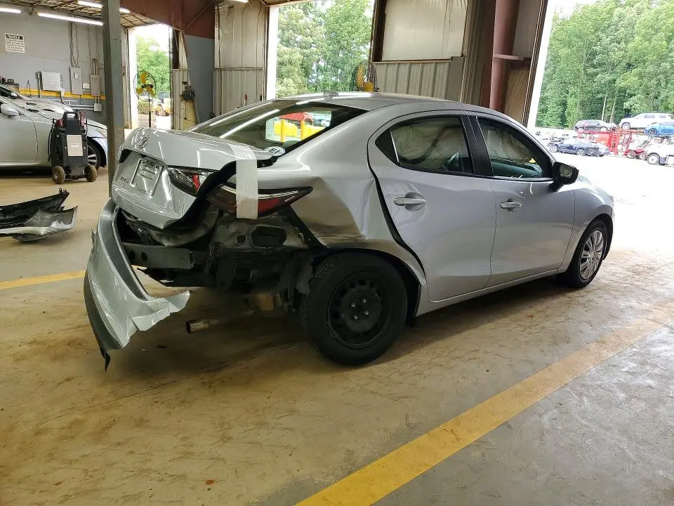 2019 TOYOTA YARIS L  