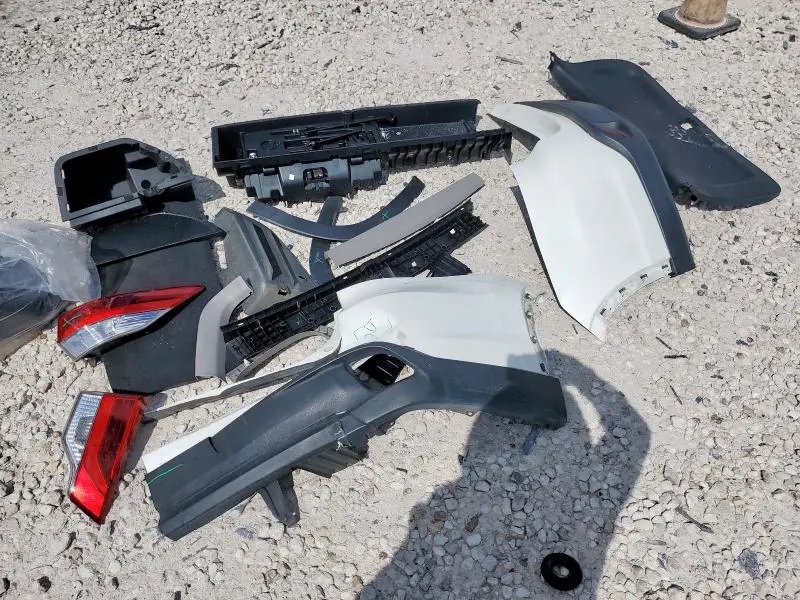 2017 TOYOTA HIGHLANDER LE  