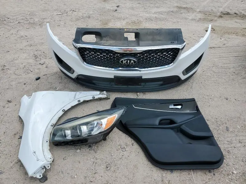 2016 KIA SORENTO LX  