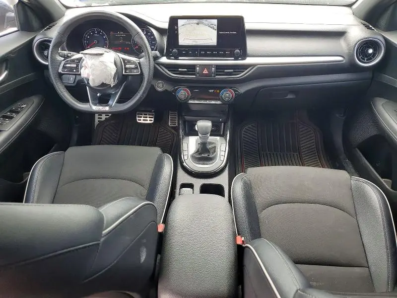 2023 KIA FORTE GT LINE  