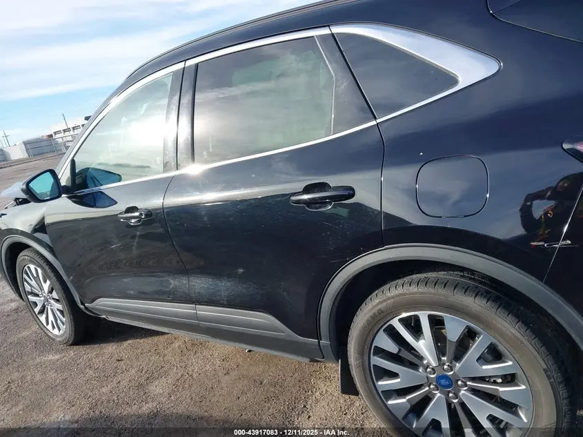 2021 FORD ESCAPE TITANIUM