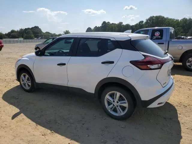 2022 NISSAN KICKS S  
