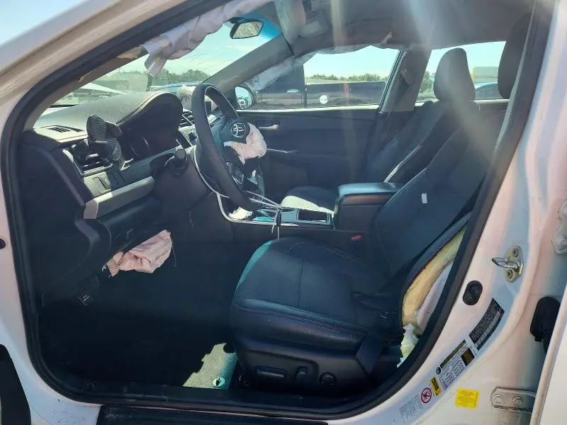 2017 TOYOTA CAMRY SE  