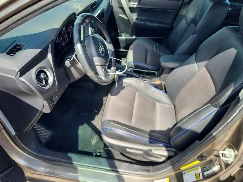 2018 TOYOTA COROLLA SE  