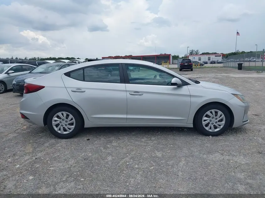 2019 HYUNDAI ELANTRA SE