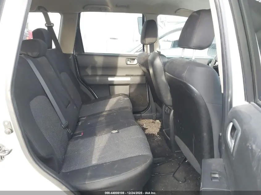 2011 MITSUBISHI ENDEAVOR  