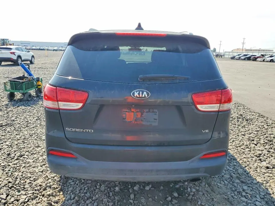 2016 KIA SORENTO LX V6  