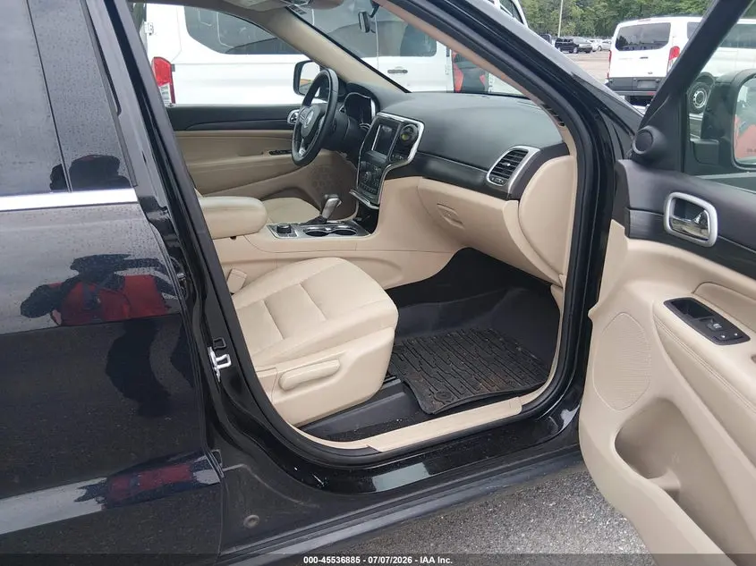 2019 JEEP GRAND CHEROKEE LAREDO E 4X4