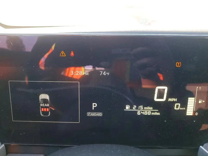 2025 NISSAN KICKS SV  